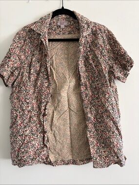 Casual Short-Sleeve Button-Down Shirt - Cream with Red & Navy Print